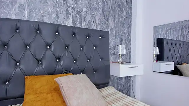 Snapshot of Lia_sarahi chatting on 09-19-25, 11:33 Lia sarahi online show from 09-19-25, 11:33