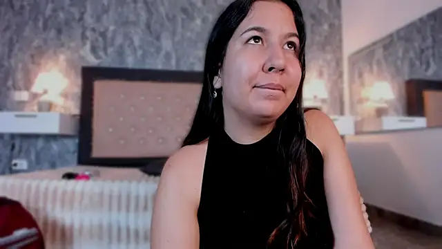 Snapshot of Lia_sarahi chatting on 10-19-25, 11:33 Lia sarahi online show from 10-19-25, 11:33