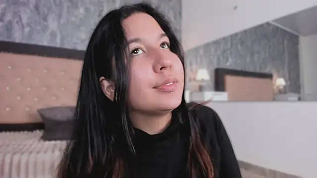 Snapshot of Lia_sarahi chatting on 11-13-25, 11:42 Lia sarahi online show from 11-13-25, 11:42