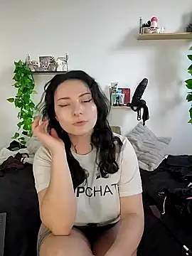 Moxxxie online show from 03-22-25, 06:22