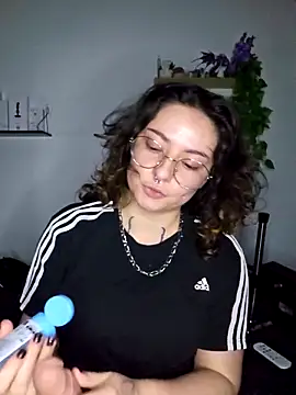 Moxxxie online show from 09-29-25, 05:34