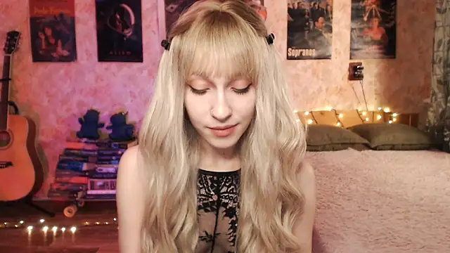 Friendly Ellie online show from 01-09-25, 03:15