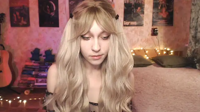 Friendly Ellie online show from 01-11-25, 12:12