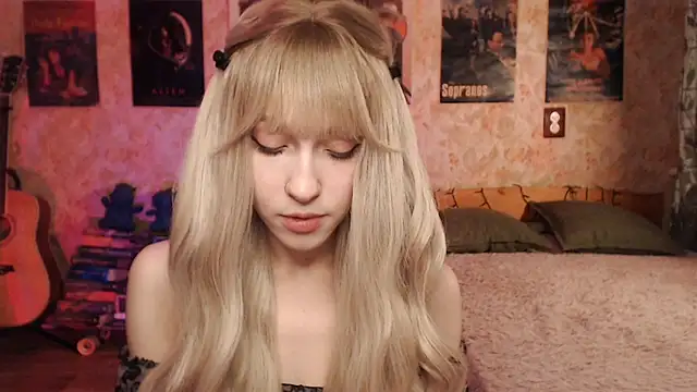 Friendly Ellie online show from 03-10-25, 12:07