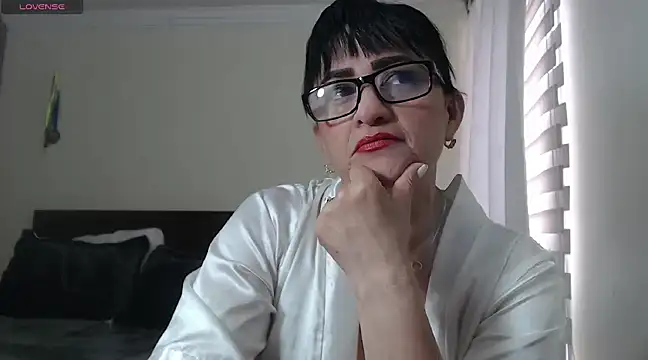 ISABEEL SOFIA01 online show from 02-02-25, 04:00