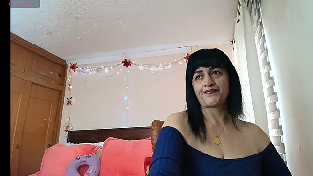 Snapshot of ISABEEL_SOFIA01 chatting on 05-20-26, 02:12 ISABEEL SOFIA01 online show from 05-20-26, 02:12