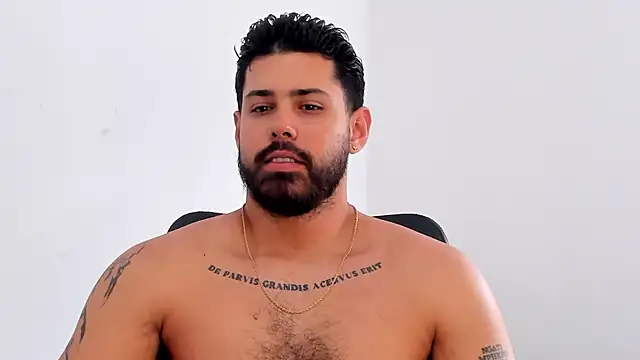 Justyn Torres online show from 10-27-25, 03:05