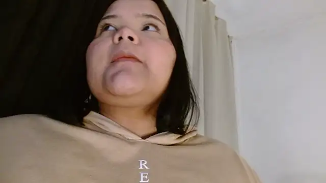 Snapshot of sexychubby___ chatting on 01-04-25, 04:32 sexychubby online show from 01-04-25, 04:32