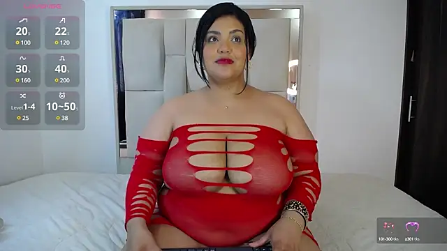 Snapshot of AmandaRousel chatting on 03-02-25, 04:32 AmandaRousel online show from 03-02-25, 04:32