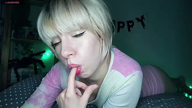 Snapshot of cruellagoth666 chatting on 12-02-24, 03:36 cruellagoth666 online show from 12-02-24, 03:36