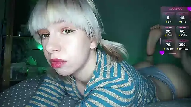 Snapshot of cruellagoth666 chatting on 02-26-25, 04:45 cruellagoth666 online show from 02-26-25, 04:45