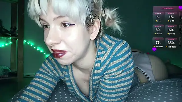 Snapshot of cruellagoth666 chatting on 03-04-25, 05:45 cruellagoth666 online show from 03-04-25, 05:45