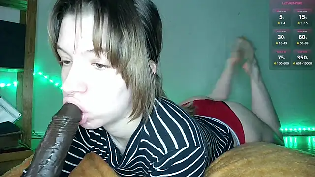 Snapshot of cruellagoth666 chatting on 10-16-25, 10:05 cruellagoth666 online show from 10-16-25, 10:05