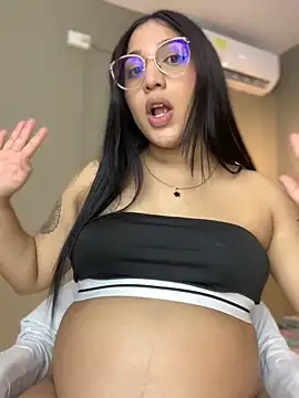 Snapshot of Amandanauty chatting on 12-25-24, 09:45 Amandanauty online show from 12-25-24, 09:45