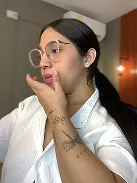 Snapshot of Amandanauty chatting on 12-27-24, 04:26 Amandanauty online show from 12-27-24, 04:26