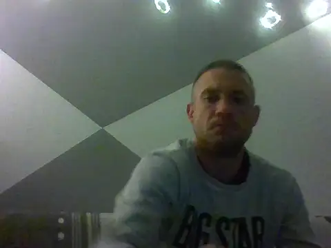 aroj95 online show from 04-22-26, 08:32