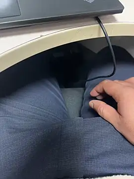 Snapshot of Bareilly_Boy1 chatting on 12-17-25, 05:57 Bareilly Boy1 online show from 12-17-25, 05:57