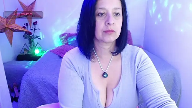 camilalatti online show from 01-11-26, 01:54