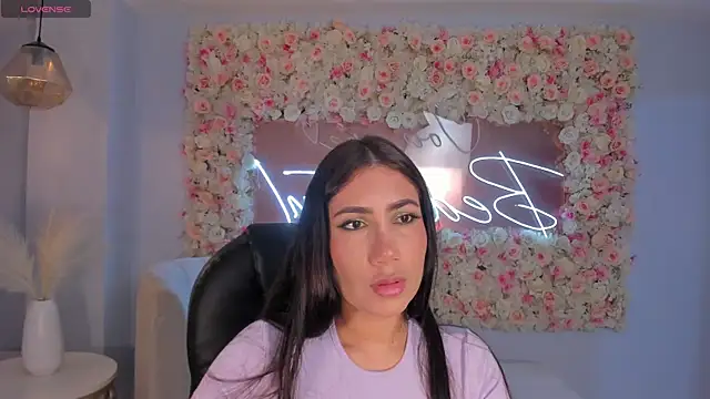 Snapshot of MarieJaneX chatting on 12-14-24, 10:56 MarieJaneX online show from 12-14-24, 10:56