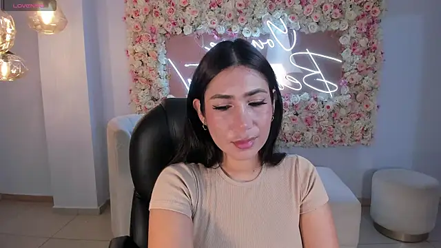 Snapshot of MarieJaneX chatting on 01-29-25, 10:48 MarieJaneX online show from 01-29-25, 10:48