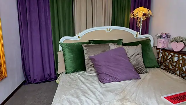 Snapshot of VanessaJonson chatting on 03-17-25, 05:12 VanessaJonson online show from 03-17-25, 05:12