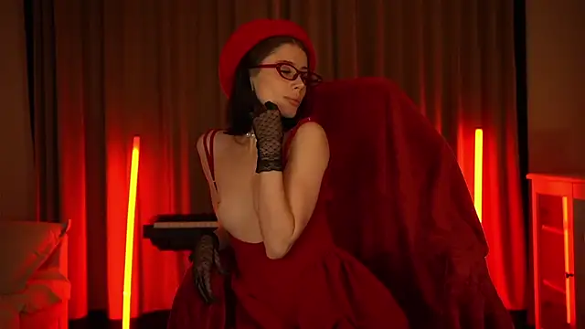 Snapshot of Your_Nicolett chatting on 11-16-25, 11:21 Your Nicolett online show from 11-16-25, 11:21