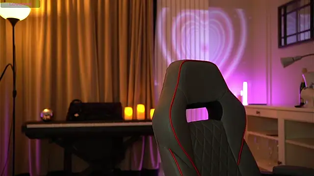 Snapshot of Your_Nicolett chatting on 02-20-26, 02:08 Your Nicolett online show from 02-20-26, 02:08