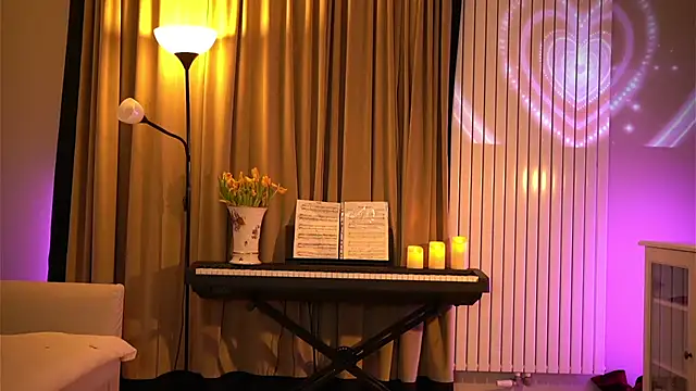 Snapshot of Your_Nicolett chatting on 03-16-26, 01:22 Your Nicolett online show from 03-16-26, 01:22