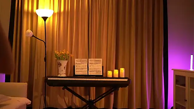 Snapshot of Your_Nicolett chatting on 03-16-26, 05:44 Your Nicolett online show from 03-16-26, 05:44