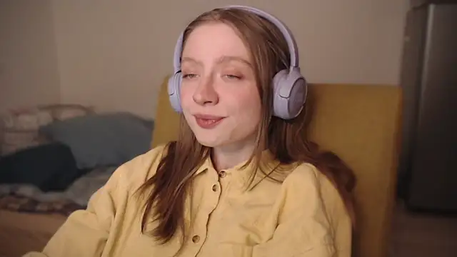 Snapshot of mollytuck chatting on 12-20-24, 01:54 mollytuck online show from 12-20-24, 01:54