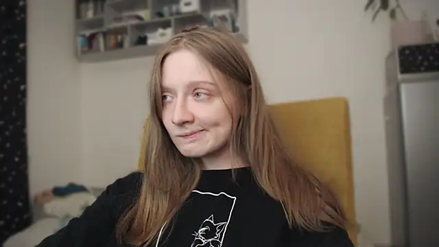 Snapshot of mollytuck chatting on 01-03-25, 03:33 mollytuck online show from 01-03-25, 03:33