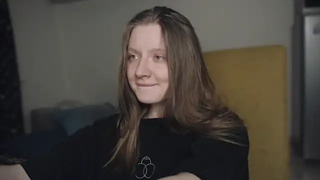 Snapshot of mollytuck chatting on 01-18-25, 03:05 mollytuck online show from 01-18-25, 03:05