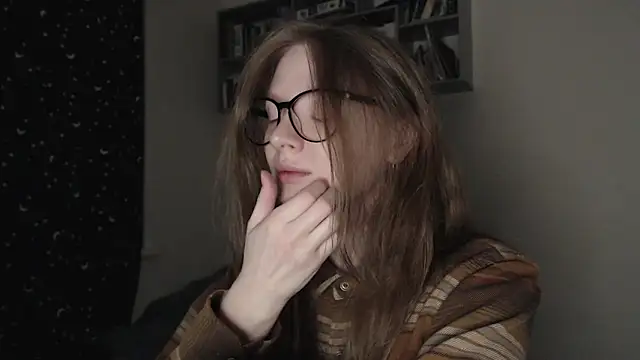 Snapshot of mollytuck chatting on 03-05-25, 03:29 mollytuck online show from 03-05-25, 03:29