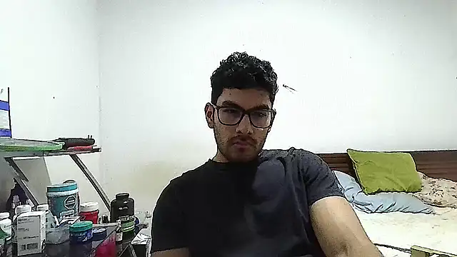 Snapshot of x-sebastian chatting on 12-01-24, 08:42 x-sebastian online show from 12-01-24, 08:42