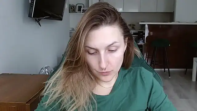 Snapshot of illusorycat chatting on 10-05-25, 11:52 illusorycat online show from 10-05-25, 11:52