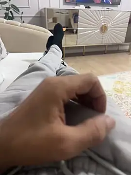 MAHKE12 online show from 10-19-25, 08:42