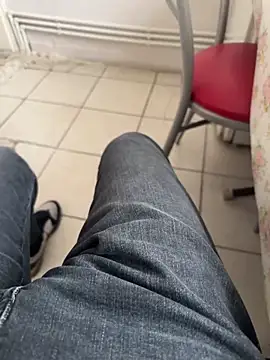 MAHKE12 online show from 10-31-25, 07:31