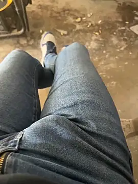 MAHKE12 online show from 11-21-25, 09:19