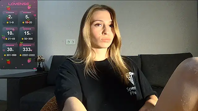 Snapshot of LovelyKatea chatting on 12-05-24, 02:22 LovelyKatea online show from 12-05-24, 02:22