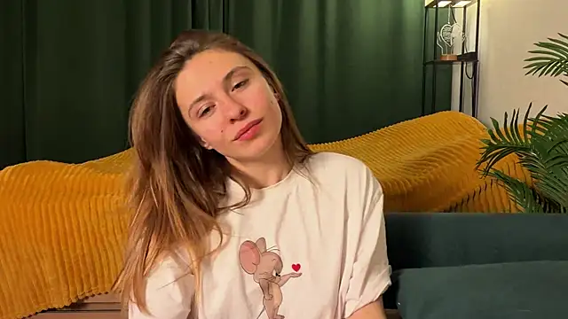 LovelyKatea online show from 04-23-26, 03:14