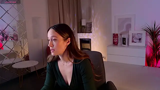 Snapshot of AgnesGoddess chatting on 02-21-26, 10:44 AgnesGoddess online show from 02-21-26, 10:44