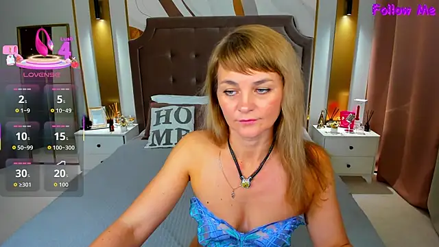 Snapshot of annasimonsj chatting on 09-28-25, 01:00 annasimonsj online show from 09-28-25, 01:00