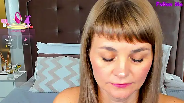 Snapshot of annasimonsj chatting on 10-14-25, 01:06 annasimonsj online show from 10-14-25, 01:06