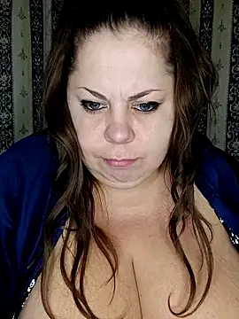 Snapshot of Ginabig chatting on 11-11-25, 08:58 Ginabig online show from 11-11-25, 08:58