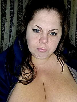 Snapshot of Ginabig chatting on 11-18-25, 03:56 Ginabig online show from 11-18-25, 03:56