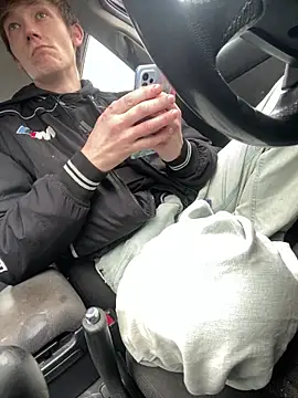 Snapshot of utoopia777 chatting on 03-12-25, 01:40 utoopia777 online show from 03-12-25, 01:40