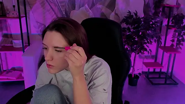 JennyDens online show from 12-13-24, 02:43