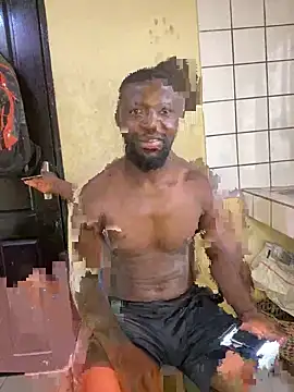 Snapshot of vannycov chatting on 09-29-25, 10:42 vannycov online show from 09-29-25, 10:42