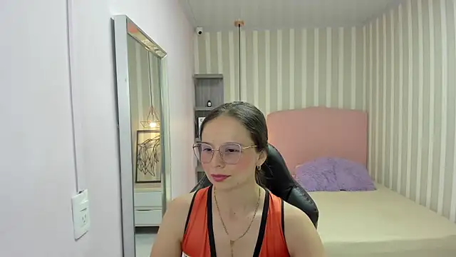 LORELAIGIVEN online show from 03-12-26, 12:33