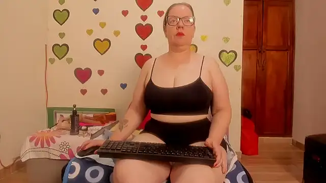 Snapshot of BarbaraFight chatting on 05-16-26, 10:52 BarbaraFight online show from 05-16-26, 10:52